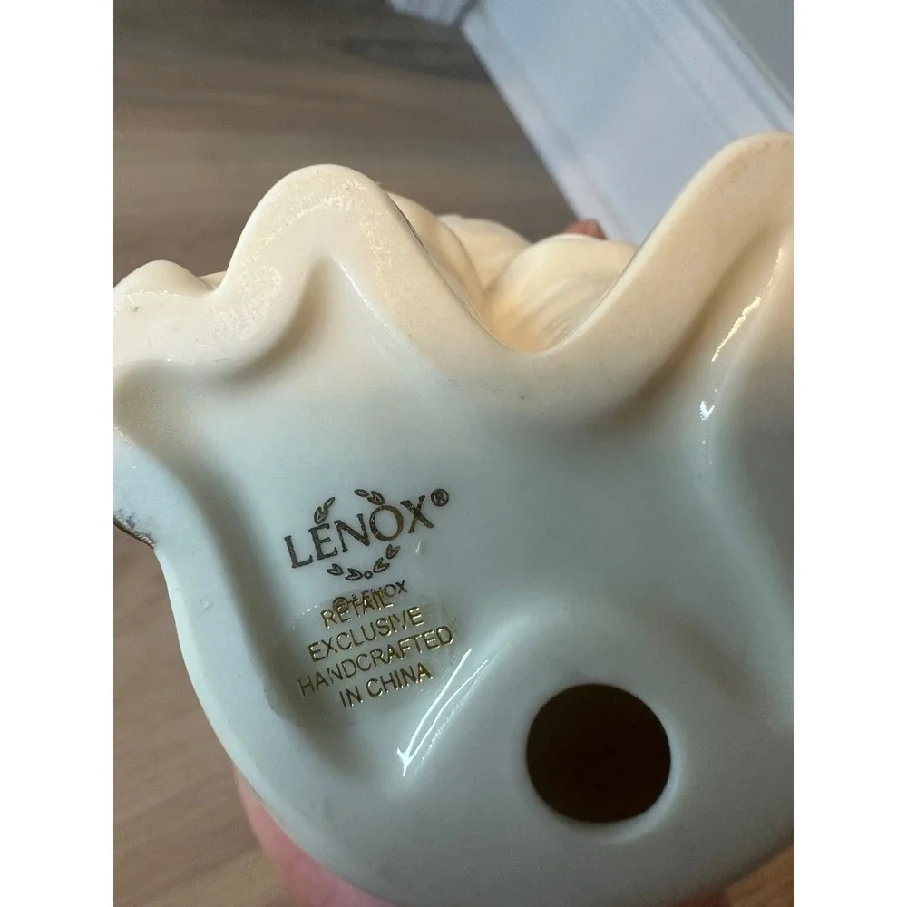 Lenox Ivory China Santa with French Horn Gold Accents Christmas Figurine‎ 5 inch